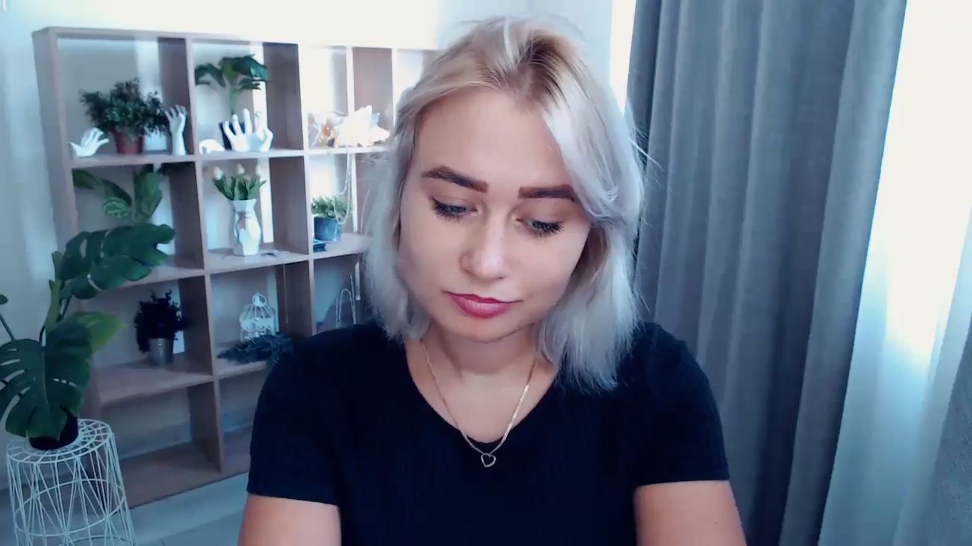 Gallery image thumbnail from Kukla_kolduna's myfreecams stream on, 07/26/2024, 14:27 image 16 of 20