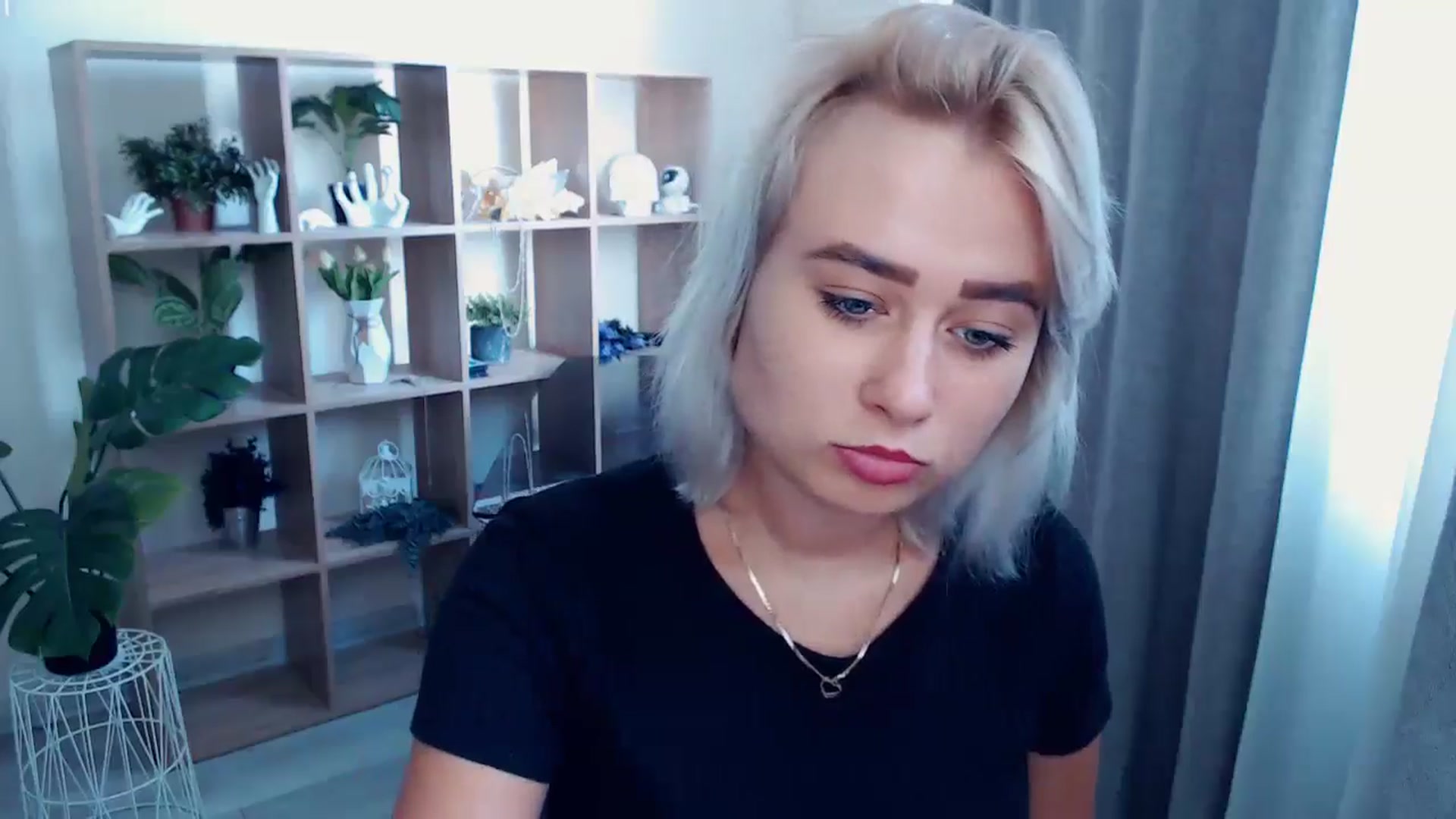 Gallery image thumbnail from Kukla_kolduna's myfreecams stream on, 07/26/2024, 14:27 image 14 of 20