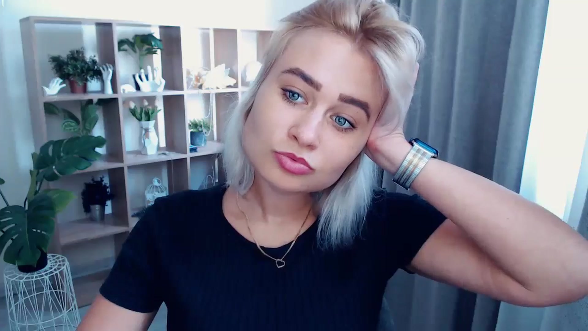 Gallery image thumbnail from Kukla_kolduna's myfreecams stream on, 07/26/2024, 14:27 image 18 of 20