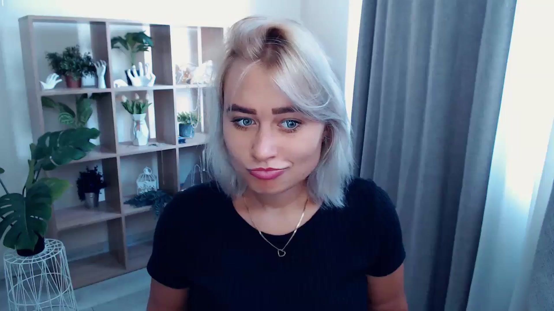 Gallery image thumbnail from Kukla_kolduna's myfreecams stream on, 07/26/2024, 14:27 image 15 of 20