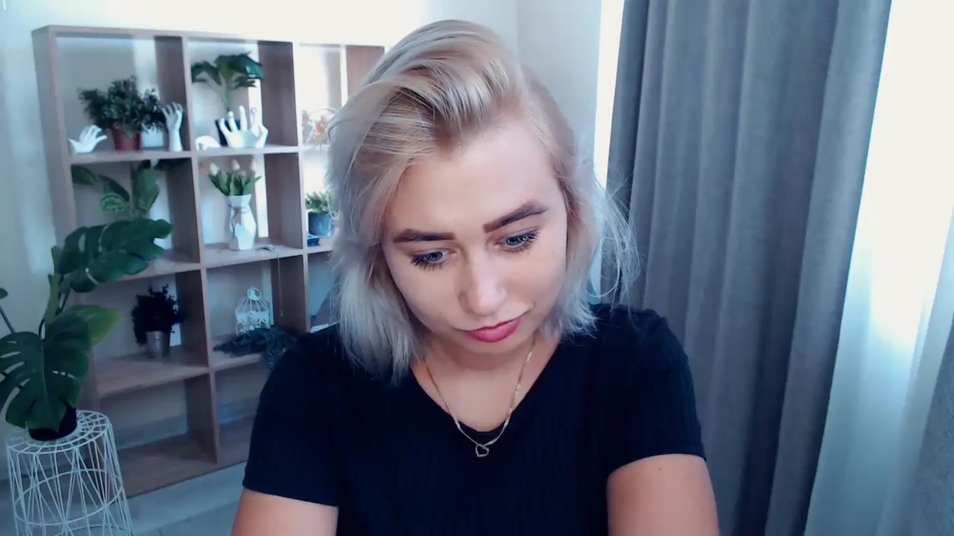 Gallery image thumbnail from Kukla_kolduna's myfreecams stream on, 07/26/2024, 15:19 image 17 of 20