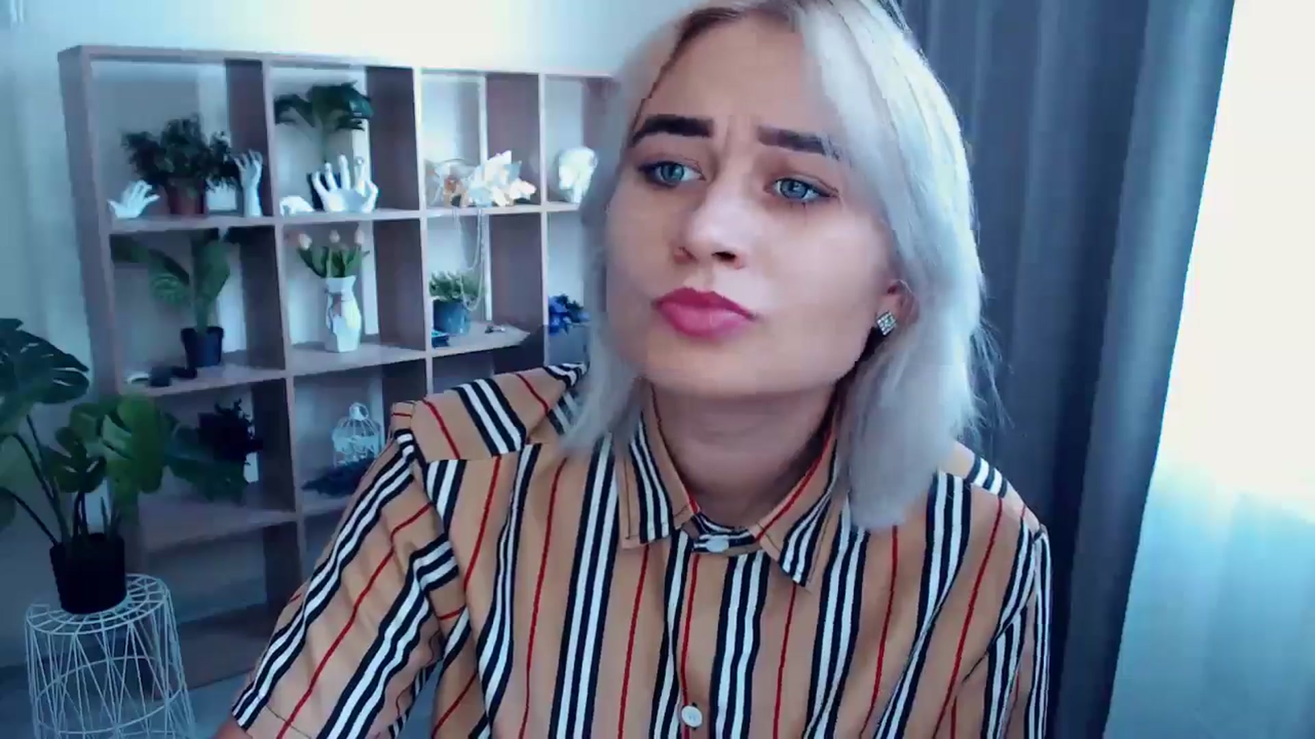 Gallery image thumbnail from Kukla_kolduna's myfreecams stream on, 07/27/2024, 13:59 image 2 of 20