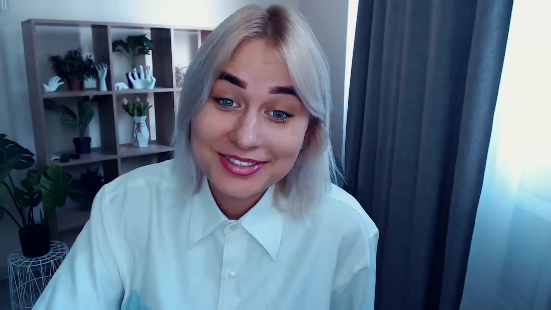 Gallery image thumbnail from Kukla_kolduna's myfreecams stream on, 07/27/2024, 15:22 image 6 of 20