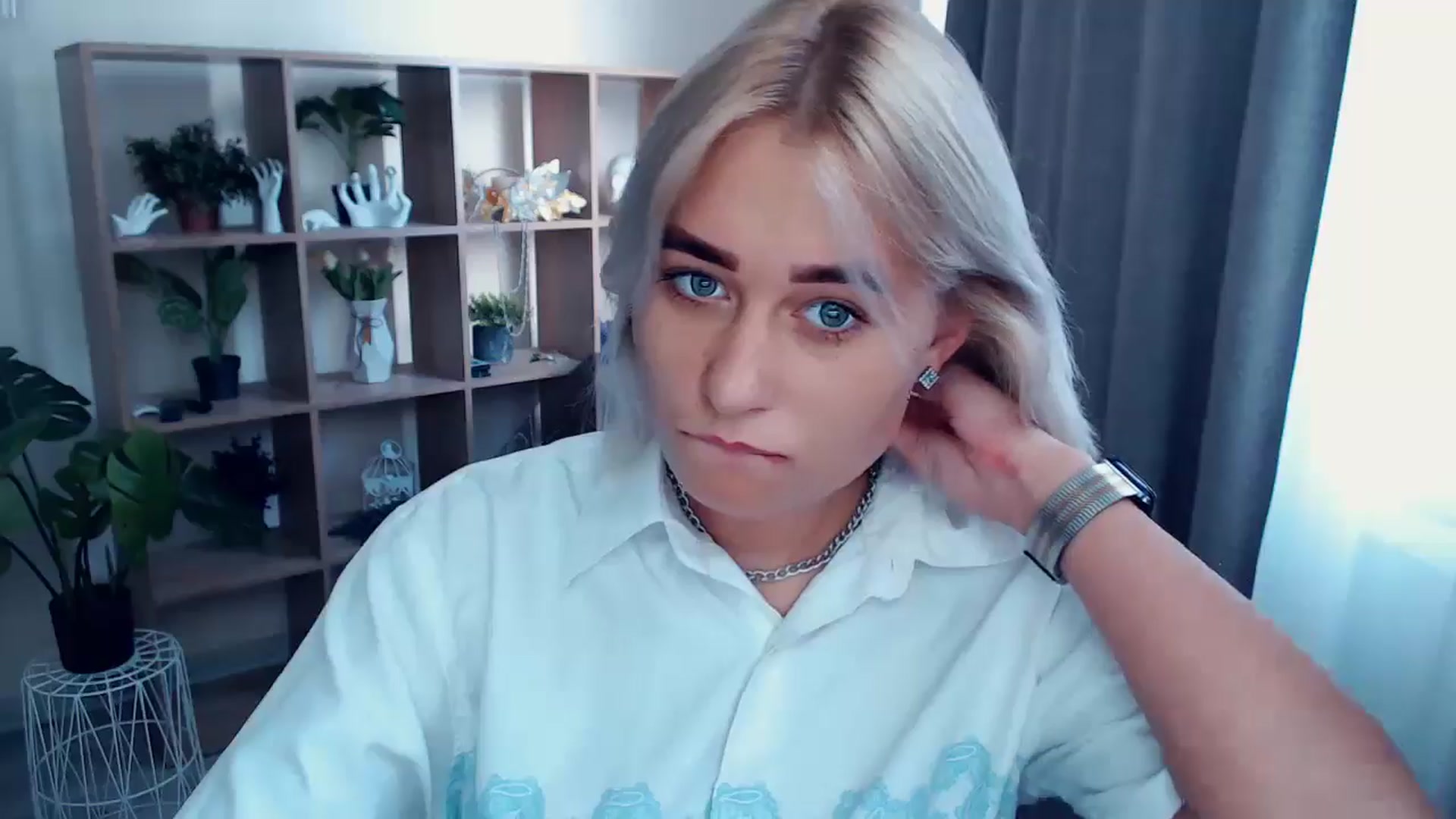 Gallery image thumbnail from Kukla_kolduna's myfreecams stream on, 07/27/2024, 16:14 image 6 of 20