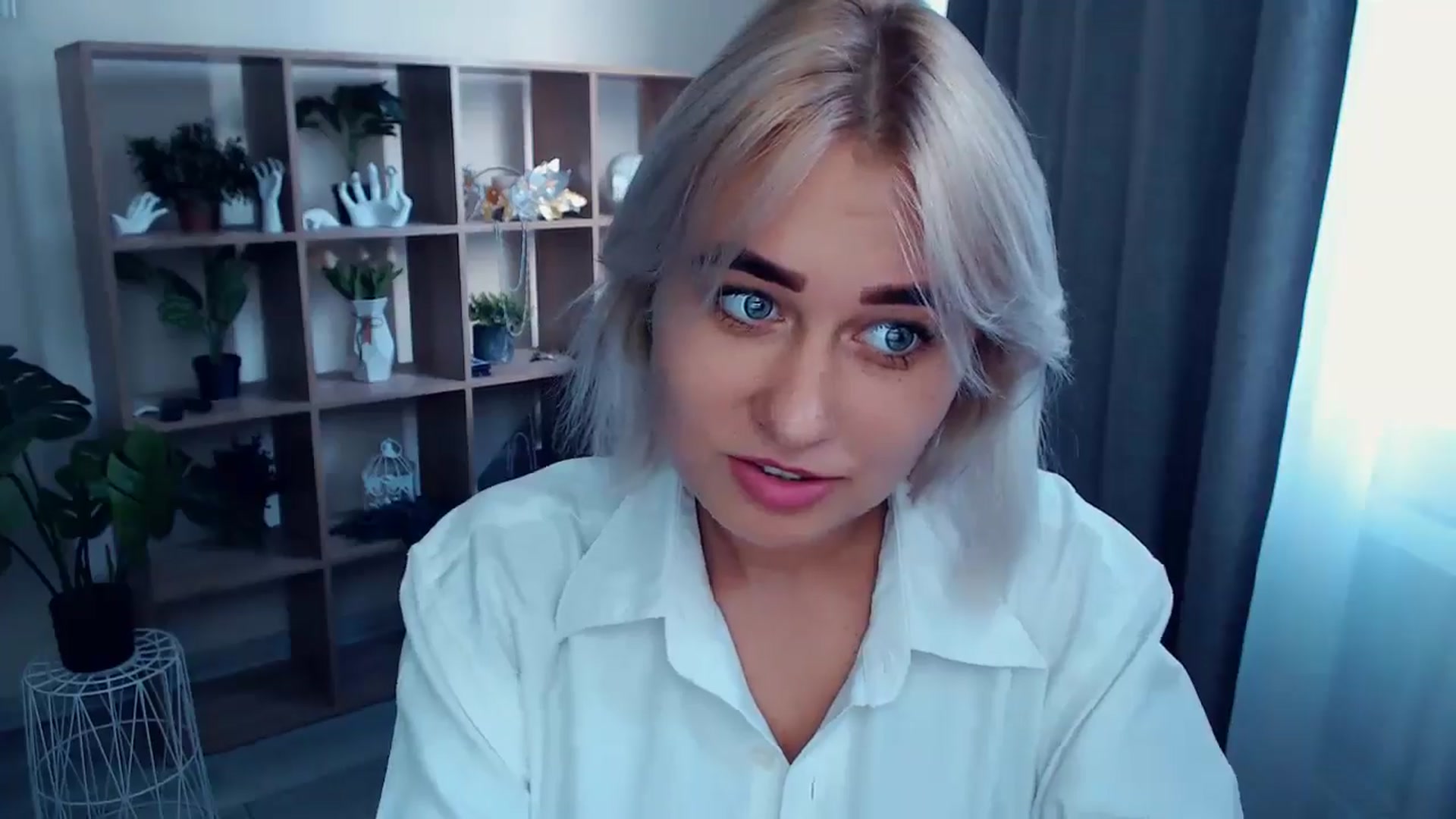 Gallery image thumbnail from Kukla_kolduna's myfreecams stream on, 07/27/2024, 16:14 image 17 of 20