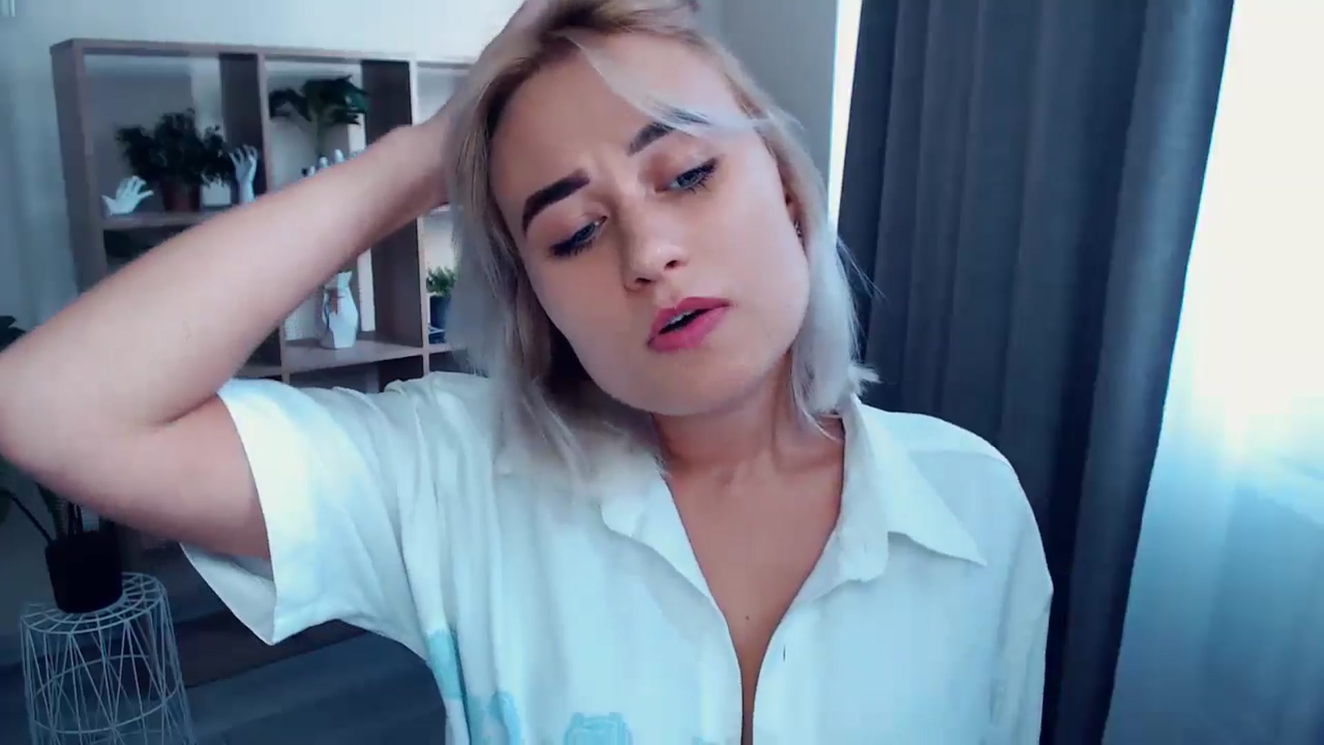 Gallery image thumbnail from Kukla_kolduna's myfreecams stream on, 07/27/2024, 16:14 image 16 of 20