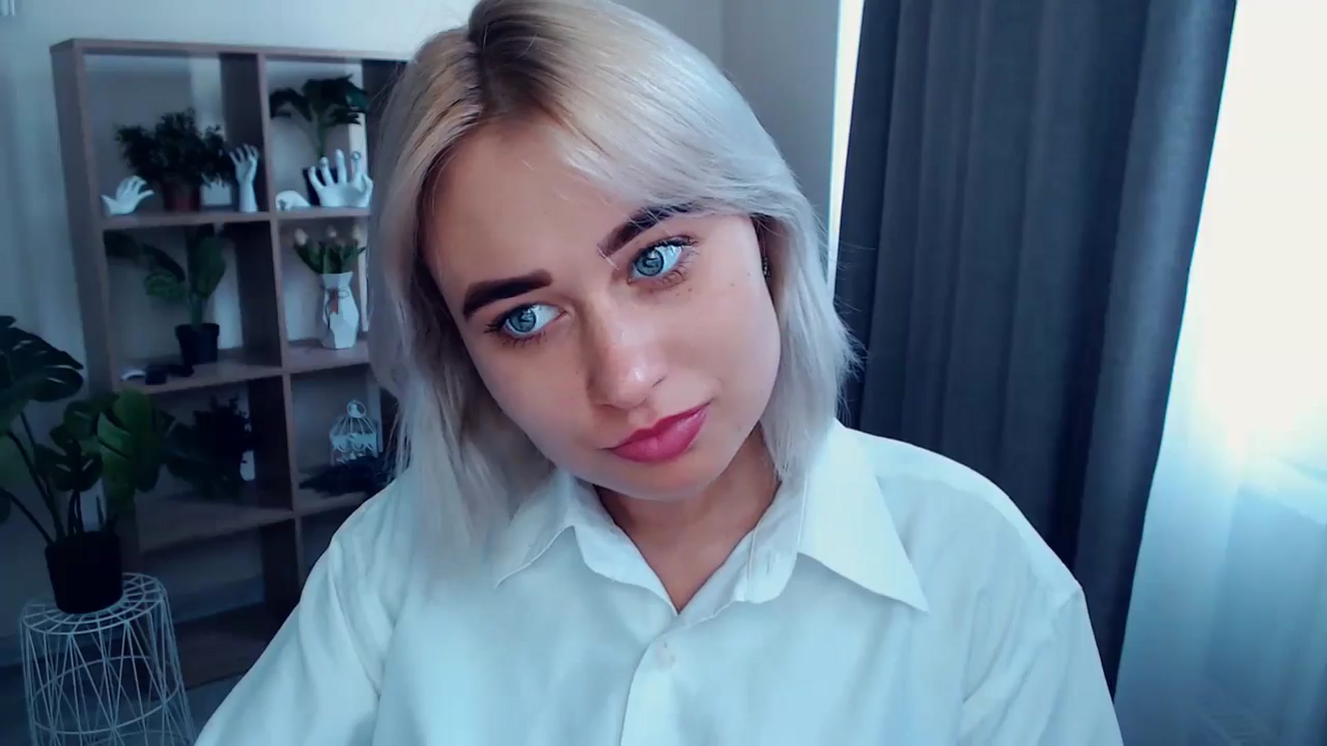 Gallery image thumbnail from Kukla_kolduna's myfreecams stream on, 07/27/2024, 16:14 image 7 of 20