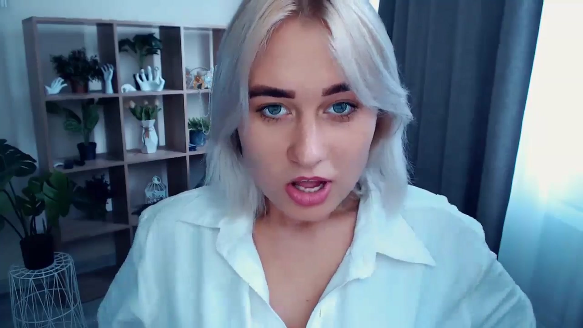Gallery image thumbnail from Kukla_kolduna's myfreecams stream on, 07/27/2024, 16:14 image 15 of 20
