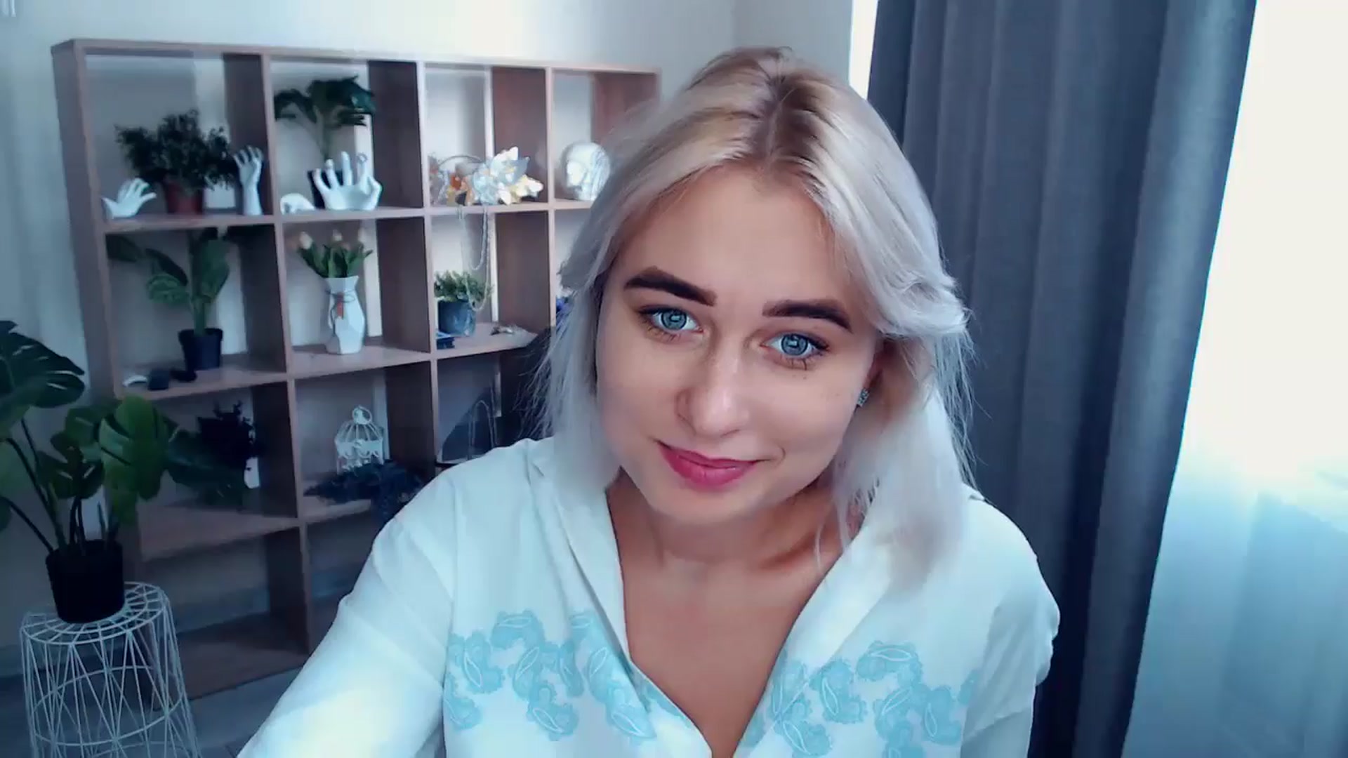 Gallery image thumbnail from Kukla_kolduna's myfreecams stream on, 07/27/2024, 16:14 image 12 of 20