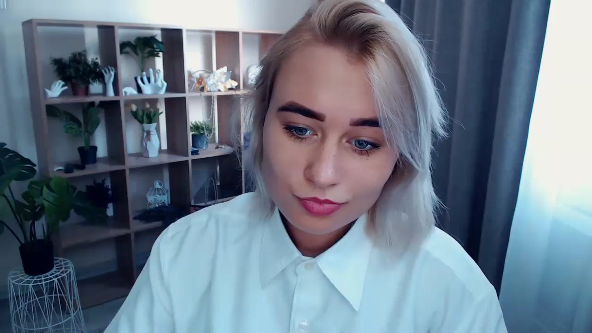 Gallery image thumbnail from Kukla_kolduna's myfreecams stream on, 07/27/2024, 16:14 image 1 of 20