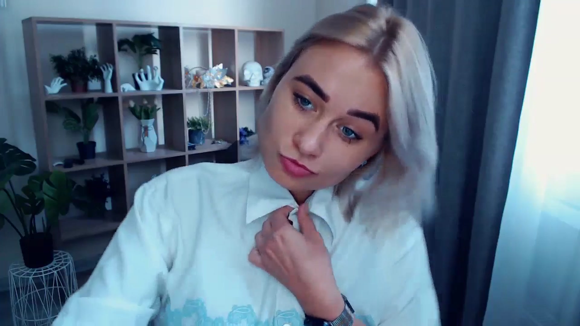 Gallery image thumbnail from Kukla_kolduna's myfreecams stream on, 07/27/2024, 16:14 image 5 of 20