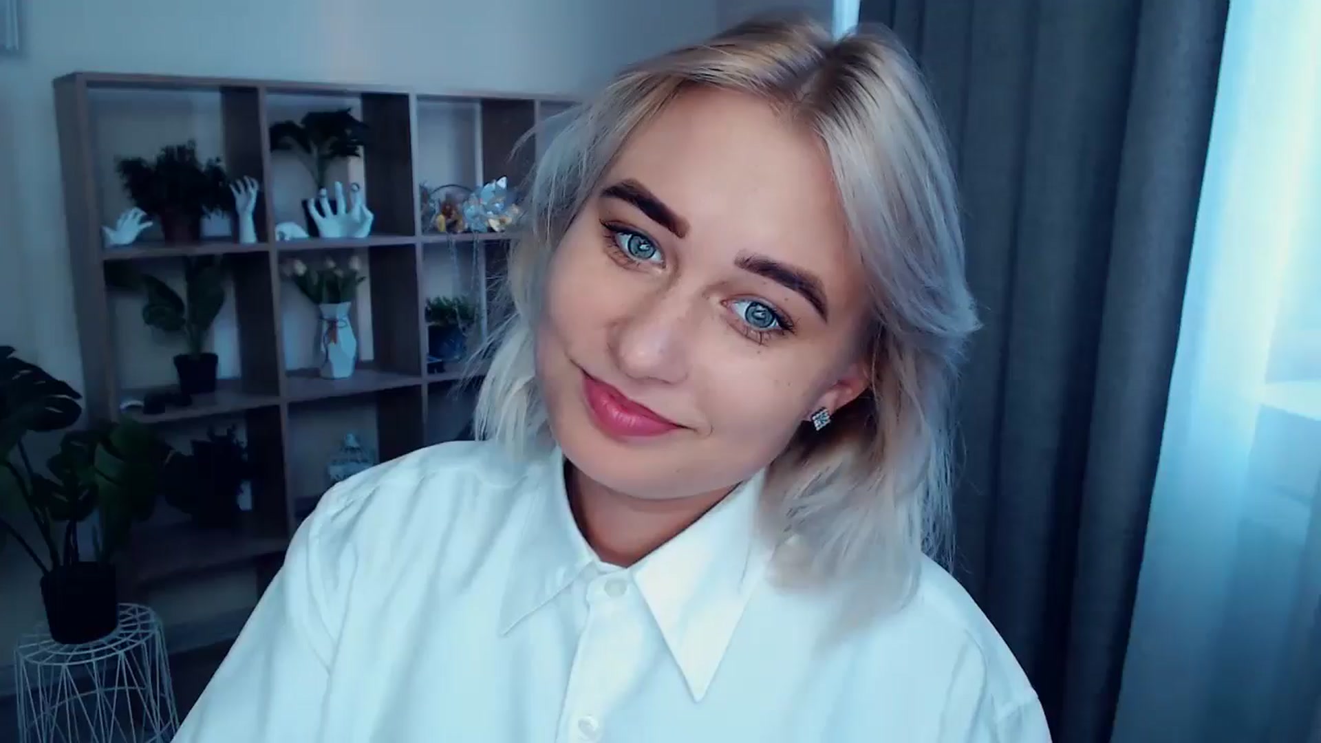 Gallery image thumbnail from Kukla_kolduna's myfreecams stream on, 07/27/2024, 18:02 image 1 of 20