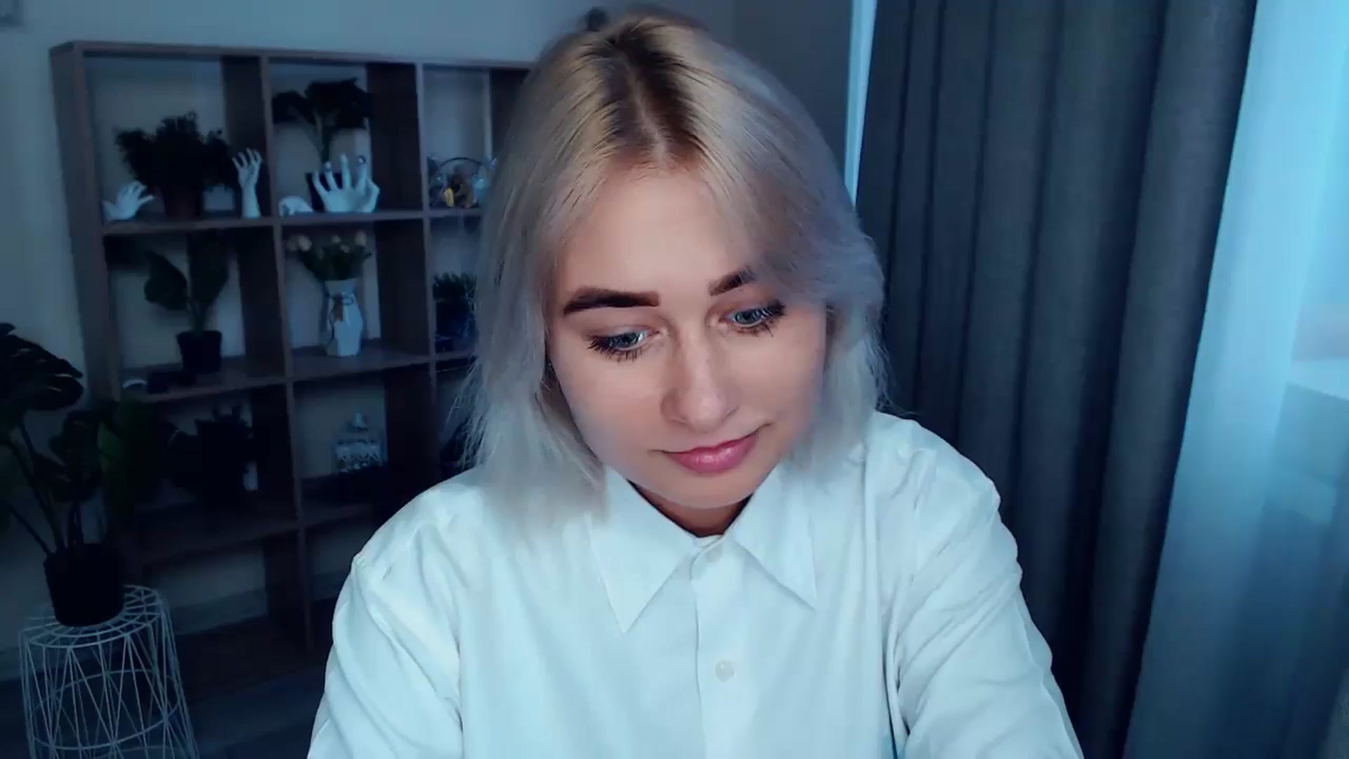 Gallery image thumbnail from Kukla_kolduna's myfreecams stream on, 07/27/2024, 18:02 image 8 of 20