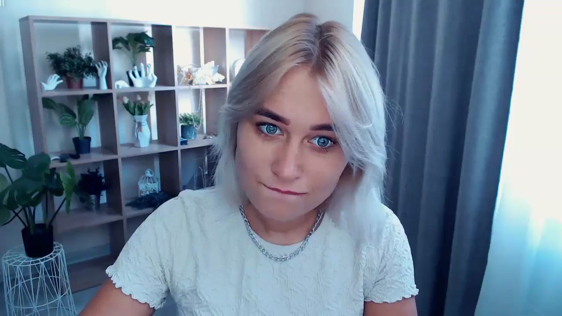 Gallery image thumbnail from Kukla_kolduna's myfreecams stream on, 07/28/2024, 15:05 image 16 of 20