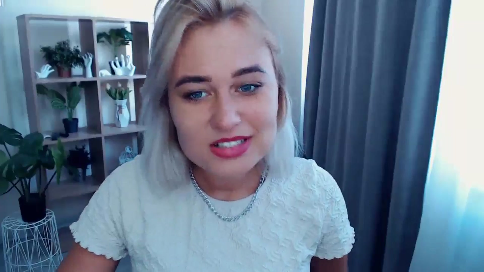 Gallery image thumbnail from Kukla_kolduna's myfreecams stream on, 07/28/2024, 15:05 image 4 of 20