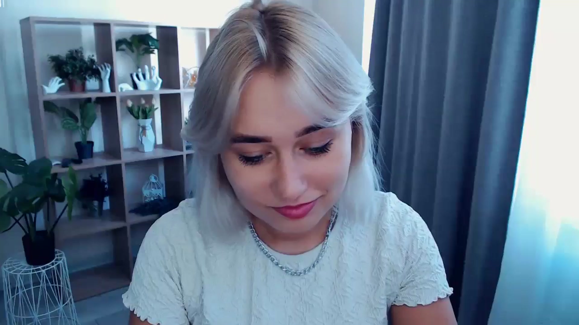 Gallery image thumbnail from Kukla_kolduna's myfreecams stream on, 07/28/2024, 15:05 image 5 of 20