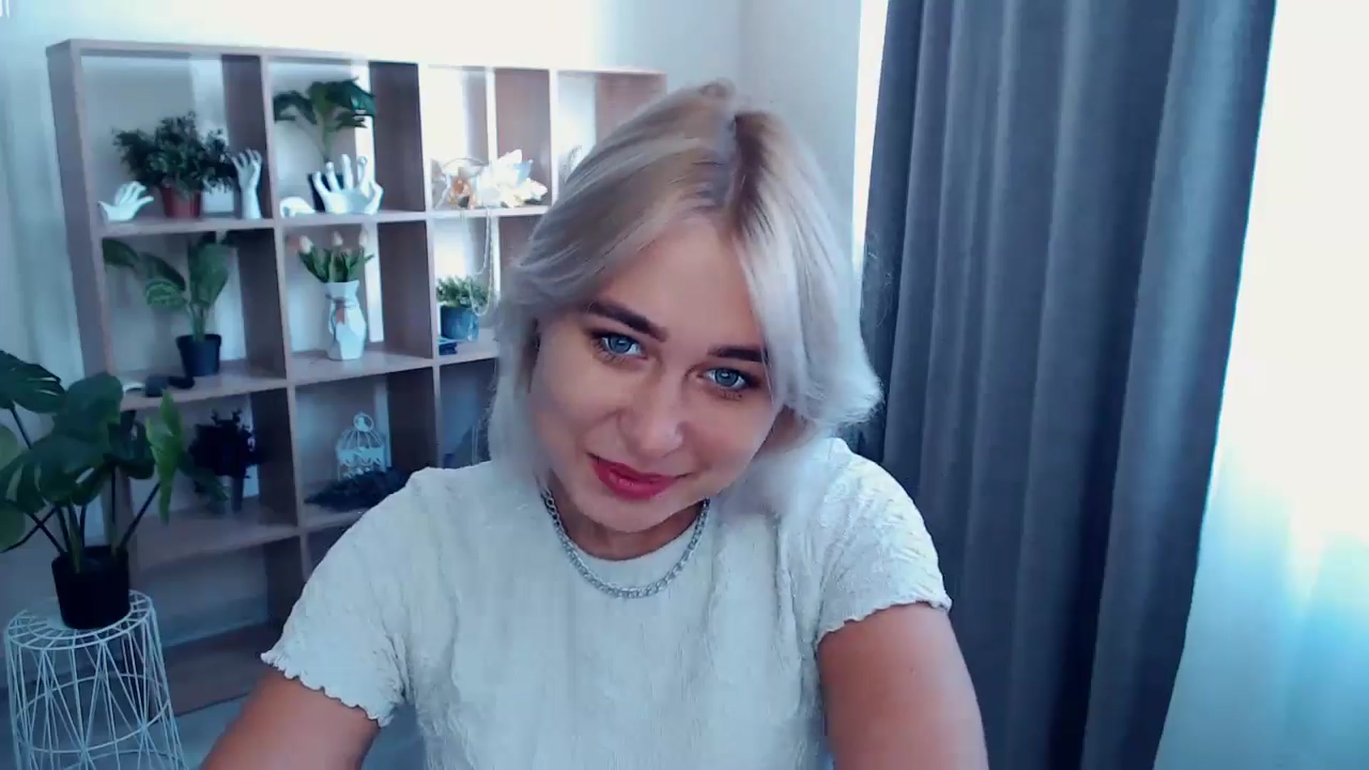 Gallery image thumbnail from Kukla_kolduna's myfreecams stream on, 07/28/2024, 15:05 image 3 of 20