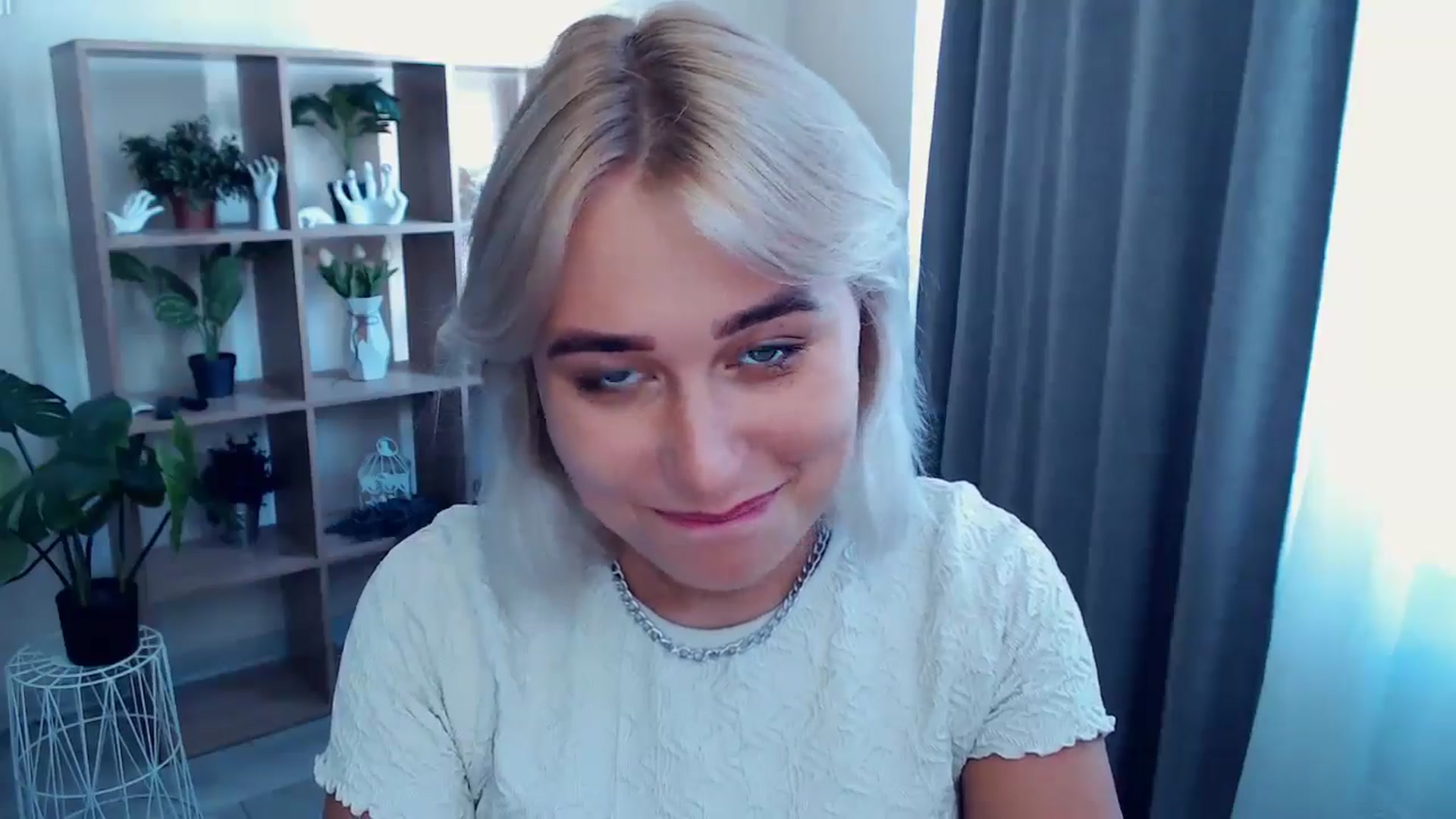 Gallery image thumbnail from Kukla_kolduna's myfreecams stream on, 07/28/2024, 15:20 image 3 of 20