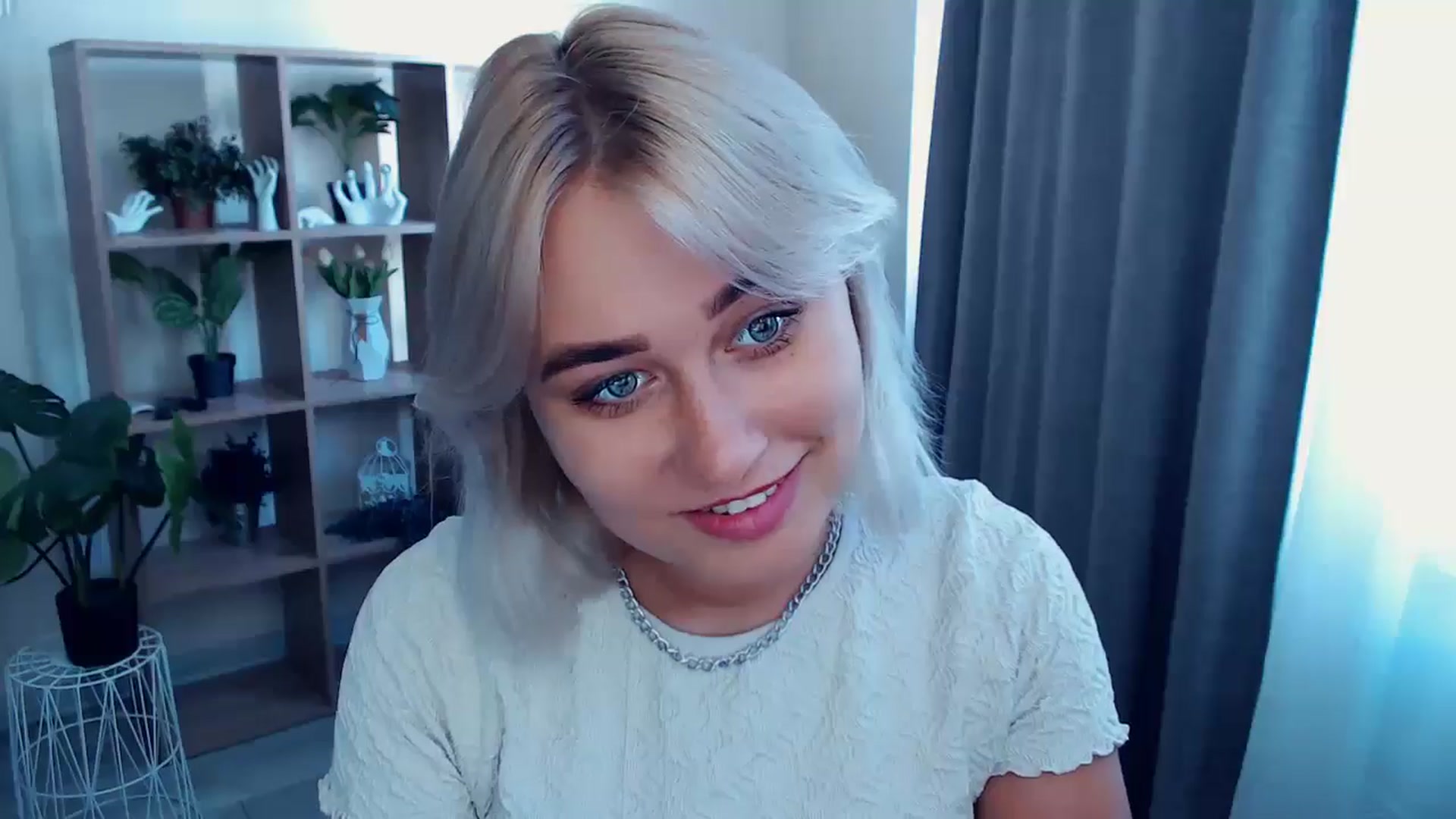 Gallery image thumbnail from Kukla_kolduna's myfreecams stream on, 07/28/2024, 15:20 image 5 of 20