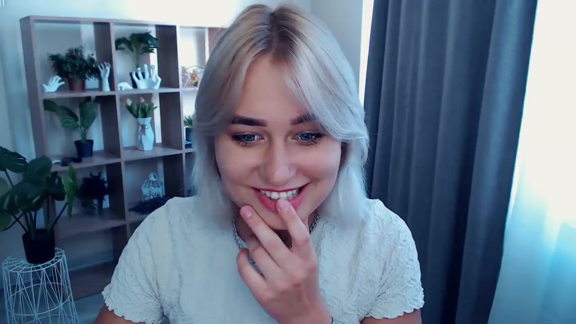 Gallery image thumbnail from Kukla_kolduna's myfreecams stream on, 07/28/2024, 15:20 image 2 of 20