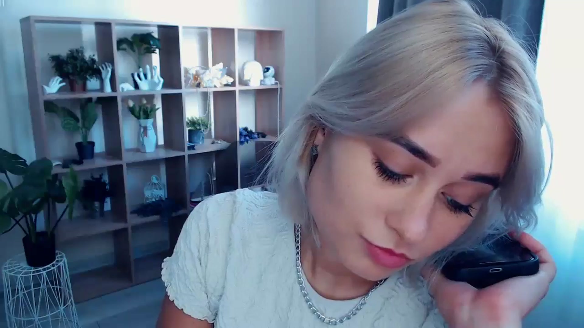 Gallery image thumbnail from Kukla_kolduna's myfreecams stream on, 07/28/2024, 15:20 image 12 of 20