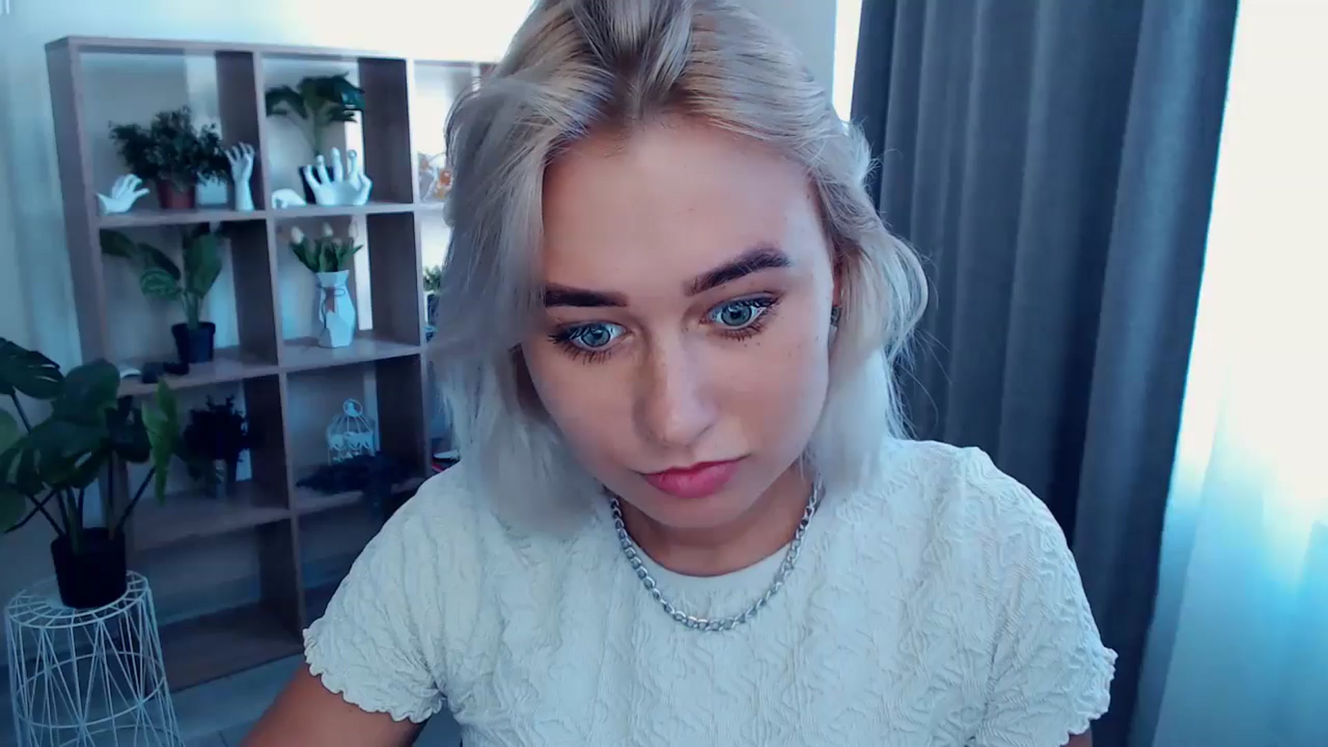 Gallery image thumbnail from Kukla_kolduna's myfreecams stream on, 07/28/2024, 15:20 image 15 of 20