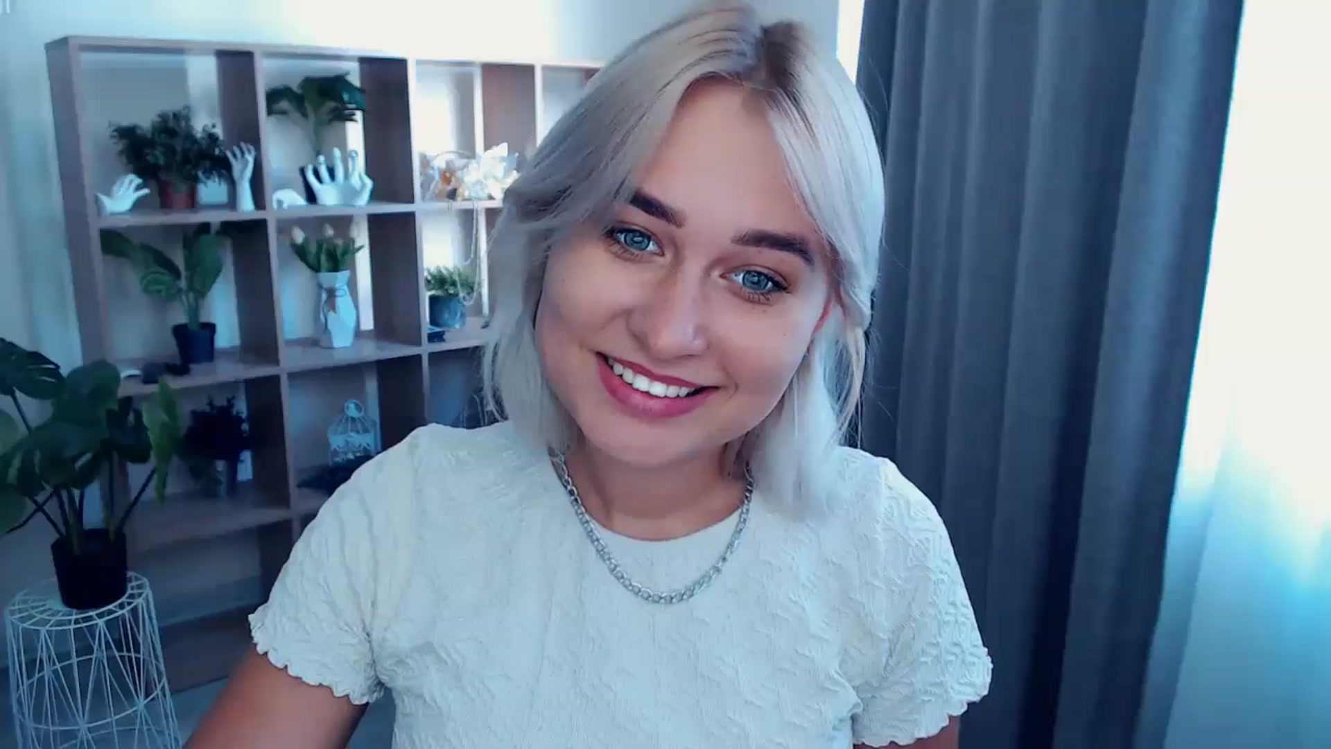 Gallery image thumbnail from Kukla_kolduna's myfreecams stream on, 07/28/2024, 15:38 image 4 of 20