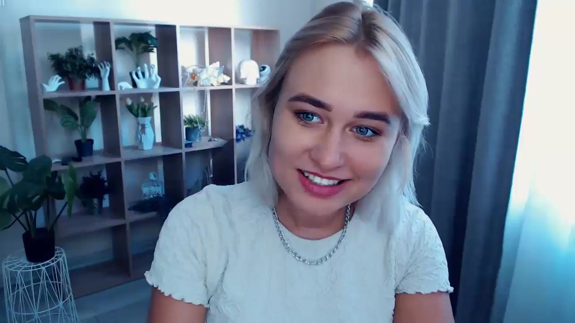 Gallery image thumbnail from Kukla_kolduna's myfreecams stream on, 07/28/2024, 15:38 image 9 of 20