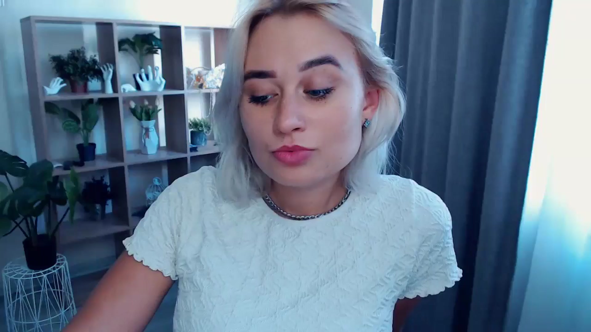 Gallery image thumbnail from Kukla_kolduna's myfreecams stream on, 07/28/2024, 15:38 image 1 of 20