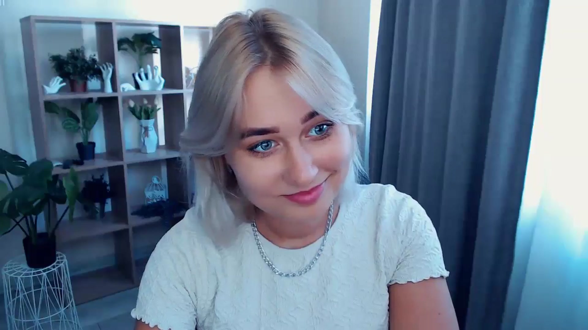 Gallery image thumbnail from Kukla_kolduna's myfreecams stream on, 07/28/2024, 15:38 image 7 of 20