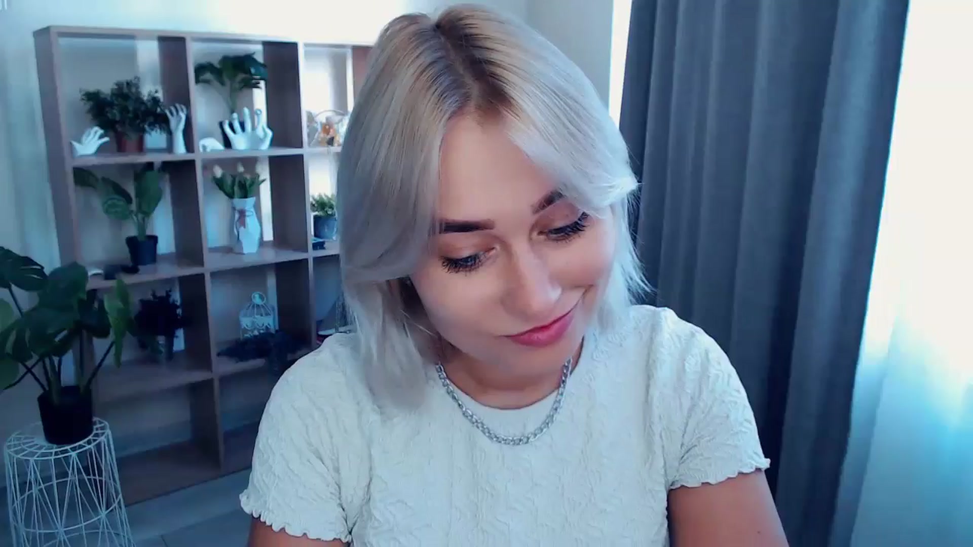 Gallery image thumbnail from Kukla_kolduna's myfreecams stream on, 07/28/2024, 15:38 image 17 of 20