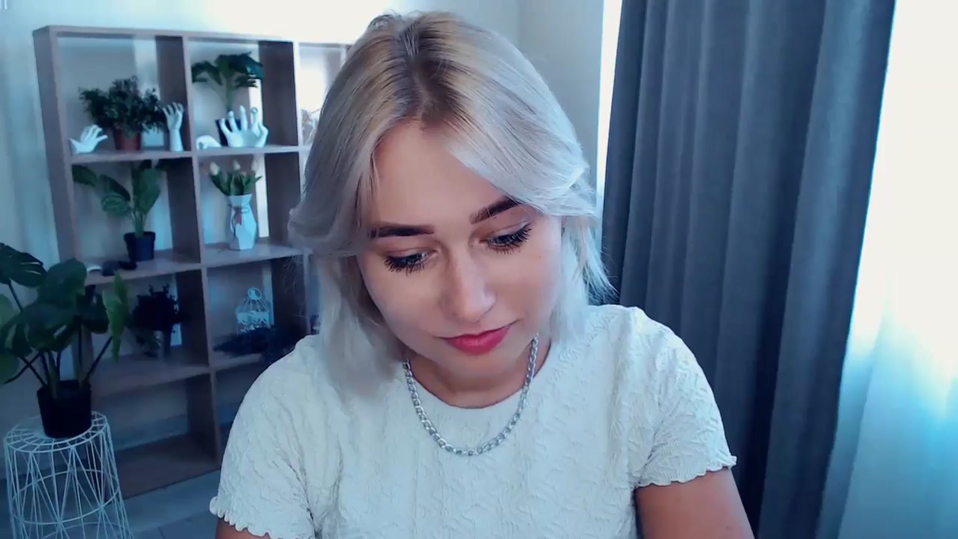 Gallery image thumbnail from Kukla_kolduna's myfreecams stream on, 07/28/2024, 15:38 image 6 of 20