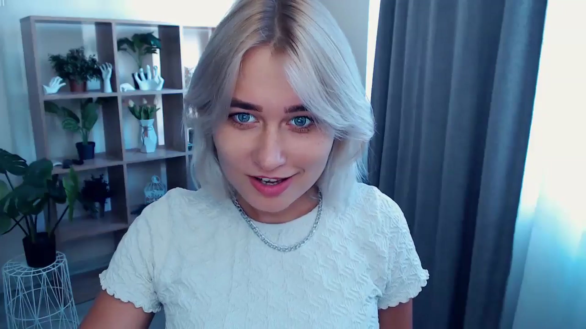 Gallery image thumbnail from Kukla_kolduna's myfreecams stream on, 07/28/2024, 15:38 image 3 of 20