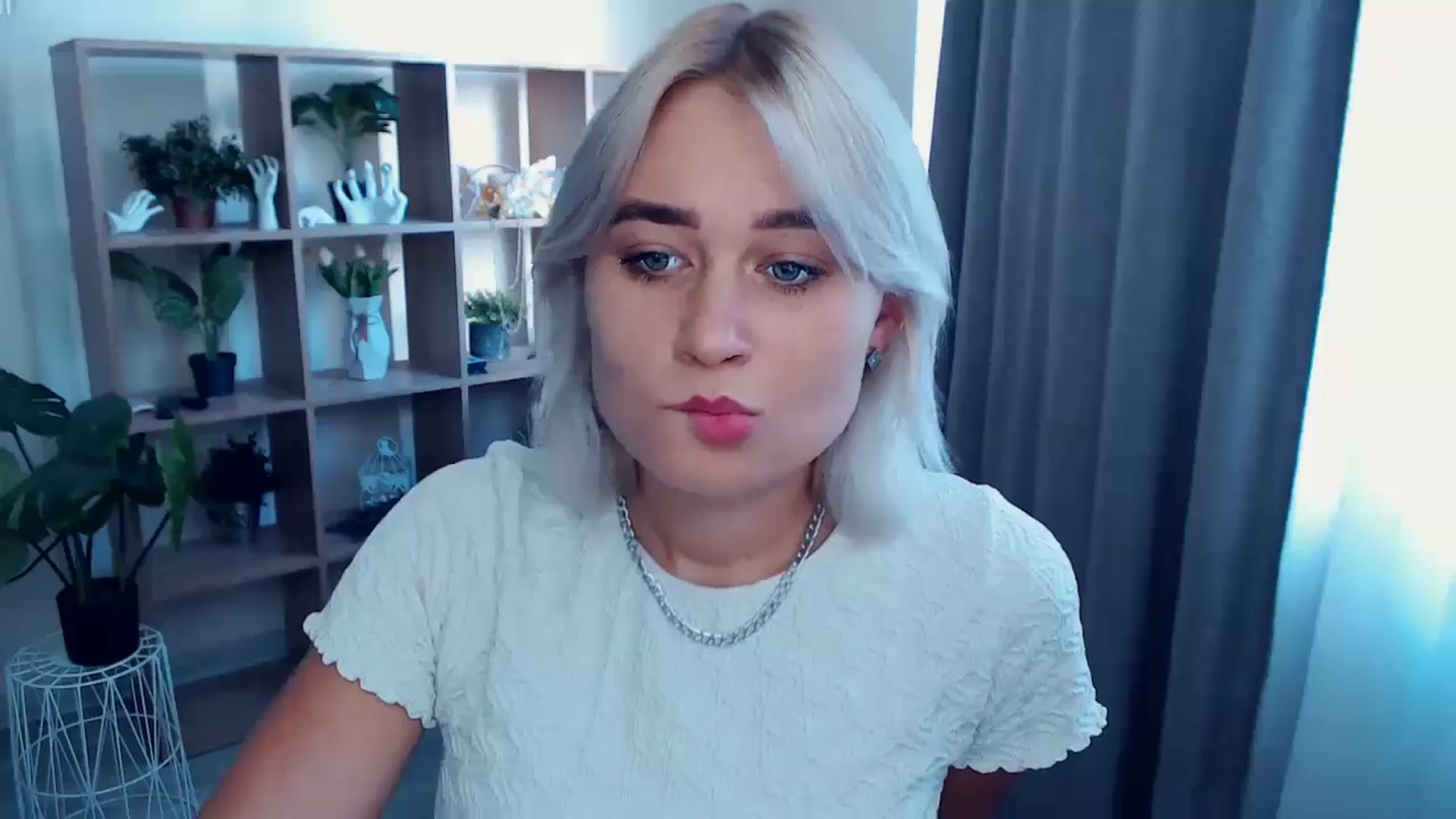 Gallery image thumbnail from Kukla_kolduna's myfreecams stream on, 07/28/2024, 15:38 image 16 of 20