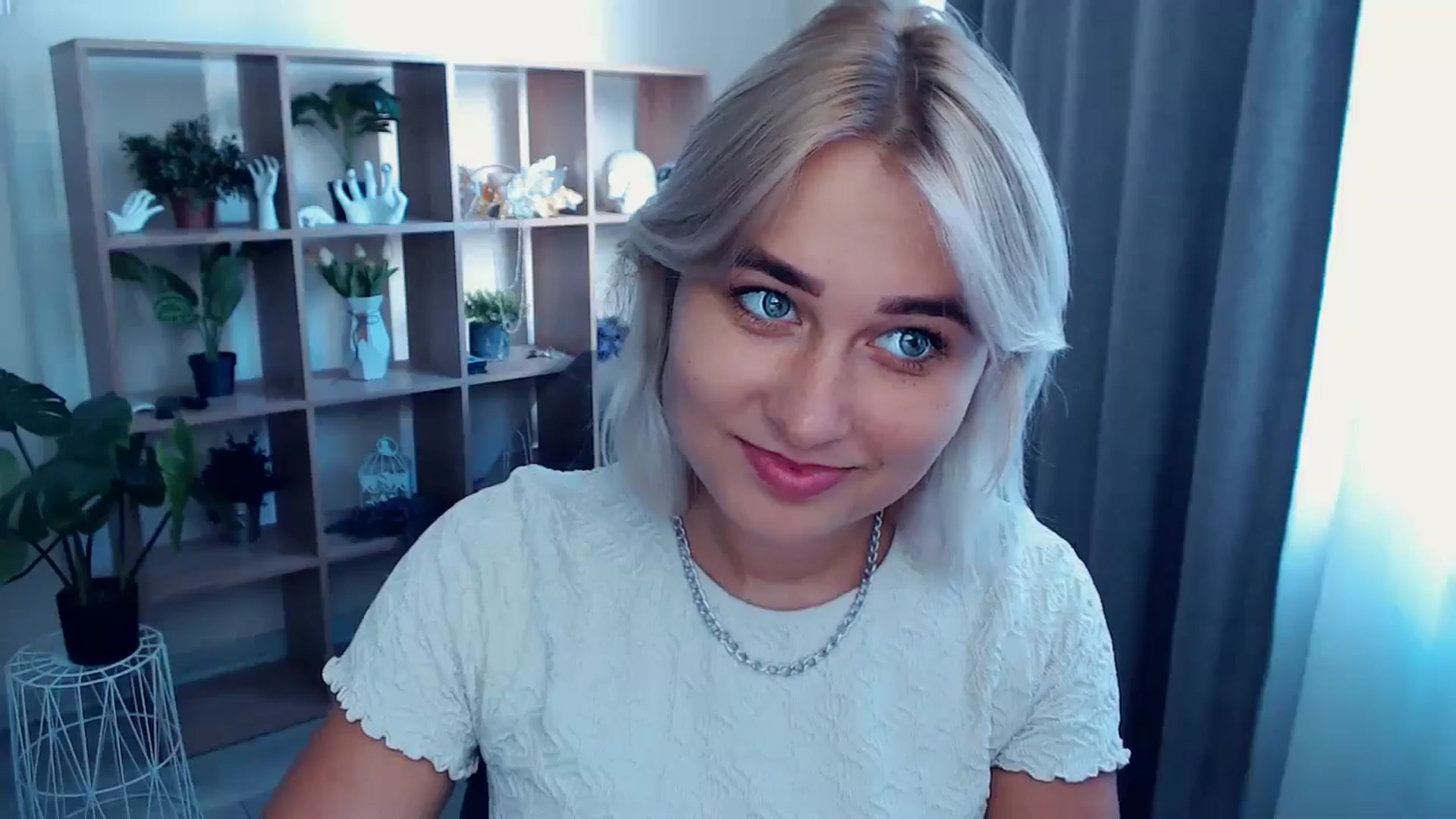 Gallery image thumbnail from Kukla_kolduna's myfreecams stream on, 07/28/2024, 15:38 image 10 of 20