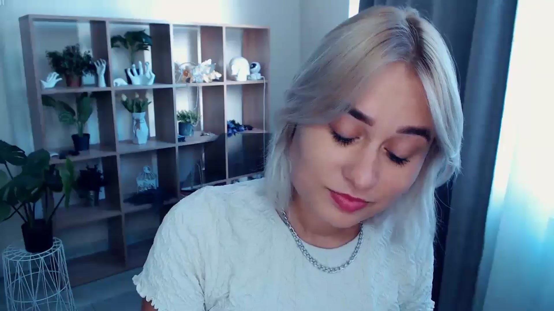 Gallery image thumbnail from Kukla_kolduna's myfreecams stream on, 07/28/2024, 16:29 image 3 of 20