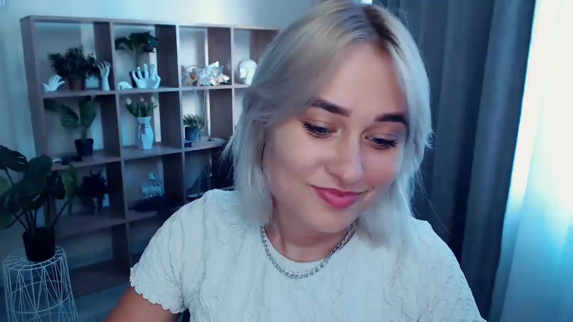 Gallery image thumbnail from Kukla_kolduna's myfreecams stream on, 07/28/2024, 16:29 image 11 of 20