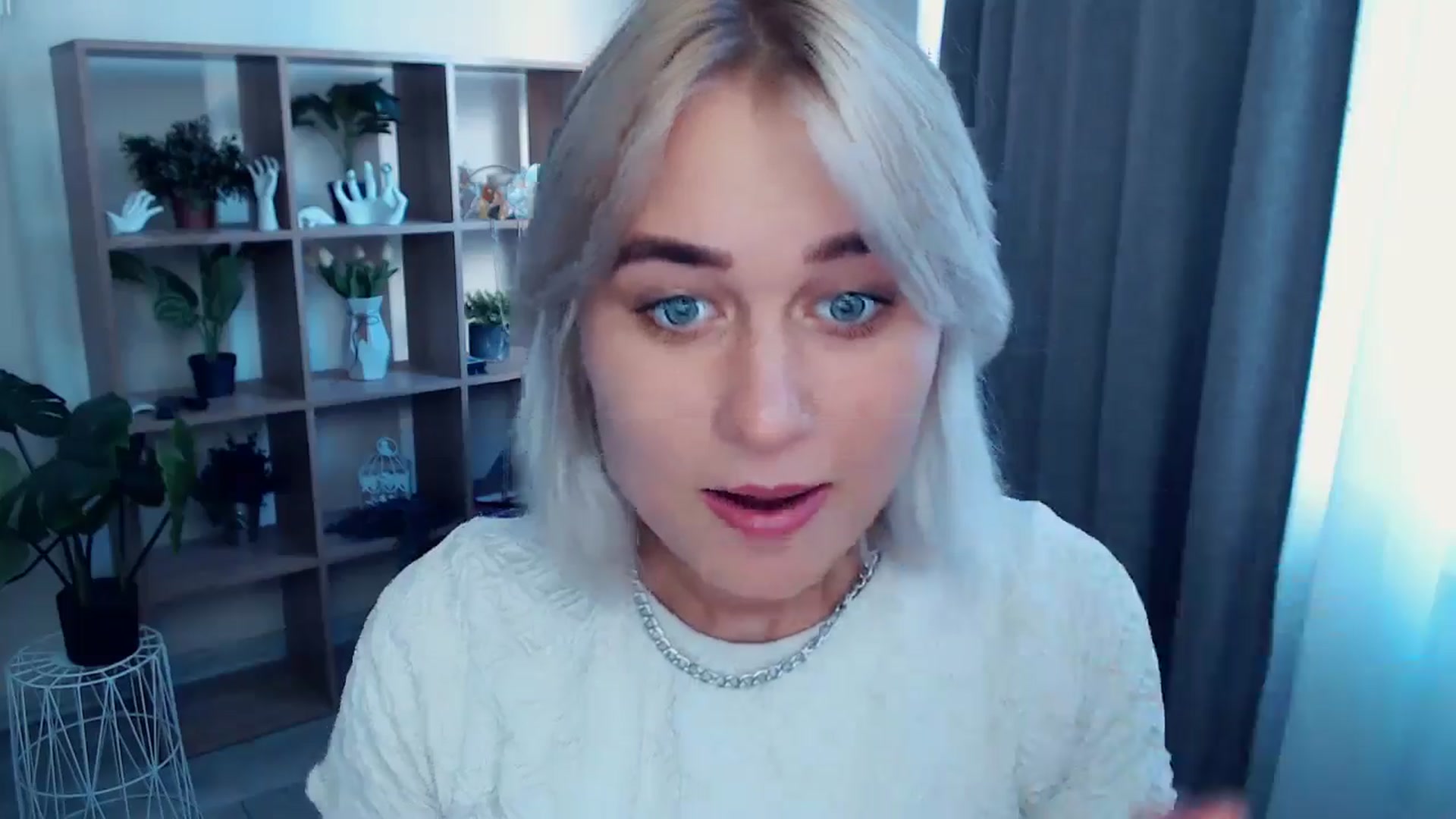 Gallery image thumbnail from Kukla_kolduna's myfreecams stream on, 07/28/2024, 16:29 image 16 of 20