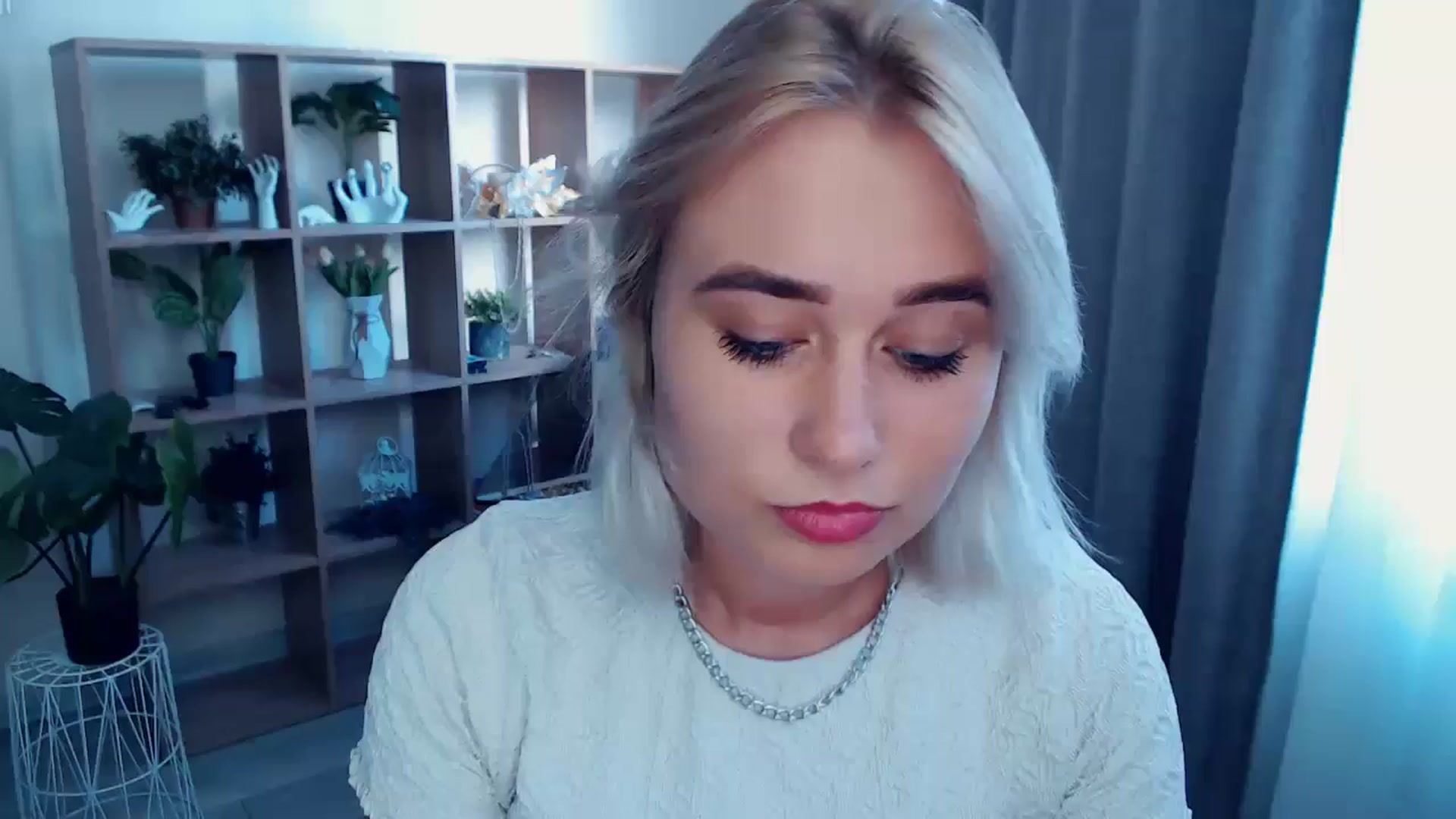 Gallery image thumbnail from Kukla_kolduna's myfreecams stream on, 07/28/2024, 16:29 image 4 of 20
