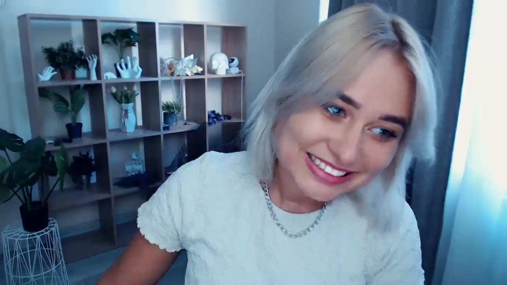Gallery image thumbnail from Kukla_kolduna's myfreecams stream on, 07/28/2024, 16:29 image 18 of 20