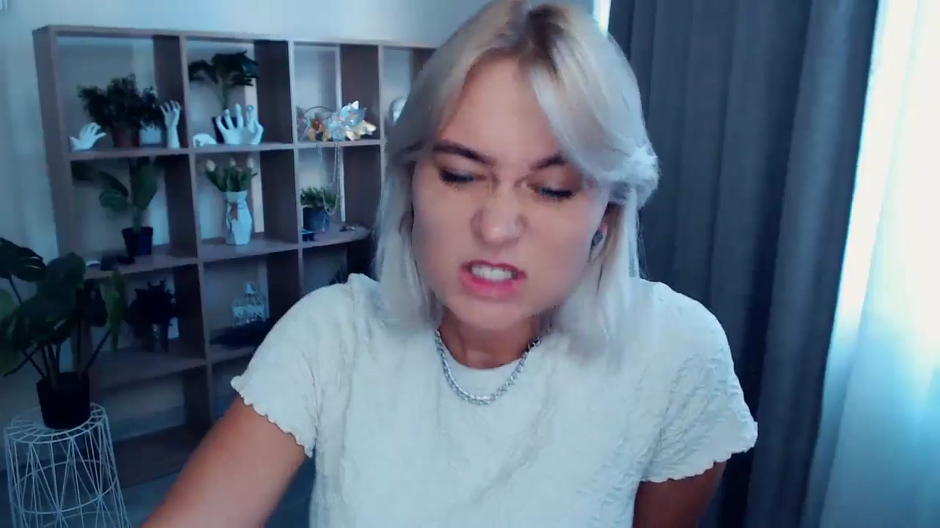 Gallery image thumbnail from Kukla_kolduna's myfreecams stream on, 07/28/2024, 16:52 image 16 of 20
