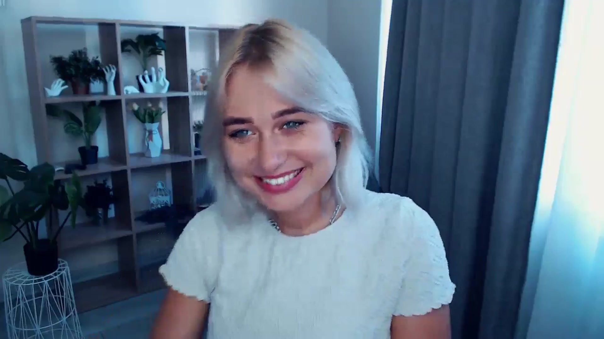 Gallery image thumbnail from Kukla_kolduna's myfreecams stream on, 07/28/2024, 16:52 image 3 of 20