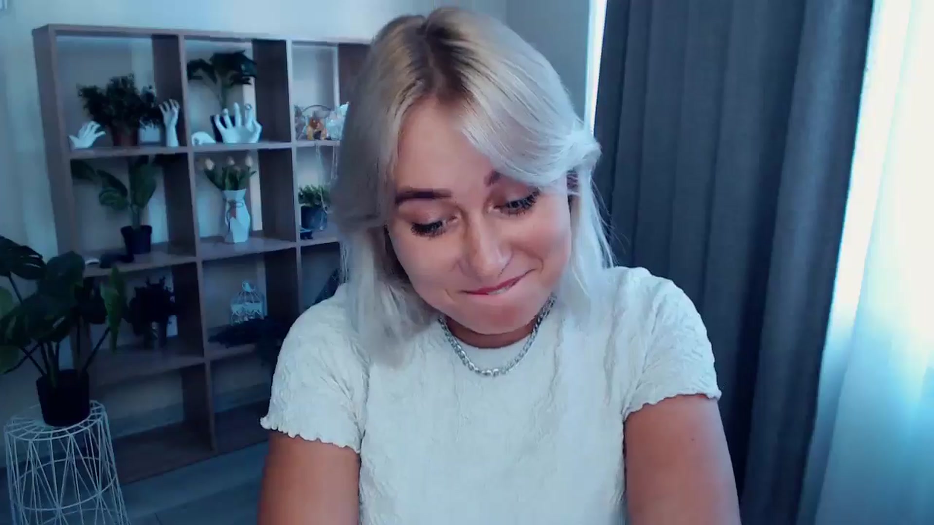 Gallery image thumbnail from Kukla_kolduna's myfreecams stream on, 07/28/2024, 16:52 image 17 of 20