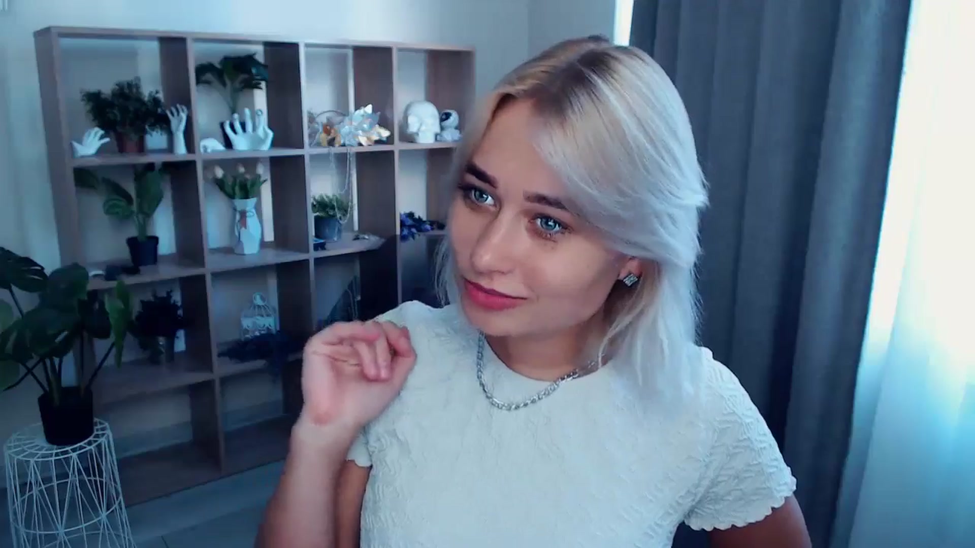 Gallery image thumbnail from Kukla_kolduna's myfreecams stream on, 07/28/2024, 16:52 image 6 of 20