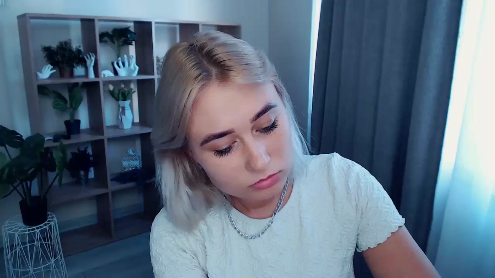 Gallery image thumbnail from Kukla_kolduna's myfreecams stream on, 07/28/2024, 16:52 image 11 of 20