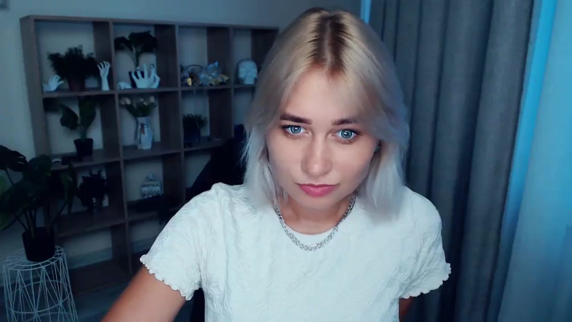 Gallery image thumbnail from Kukla_kolduna's myfreecams stream on, 07/28/2024, 17:49 image 17 of 20