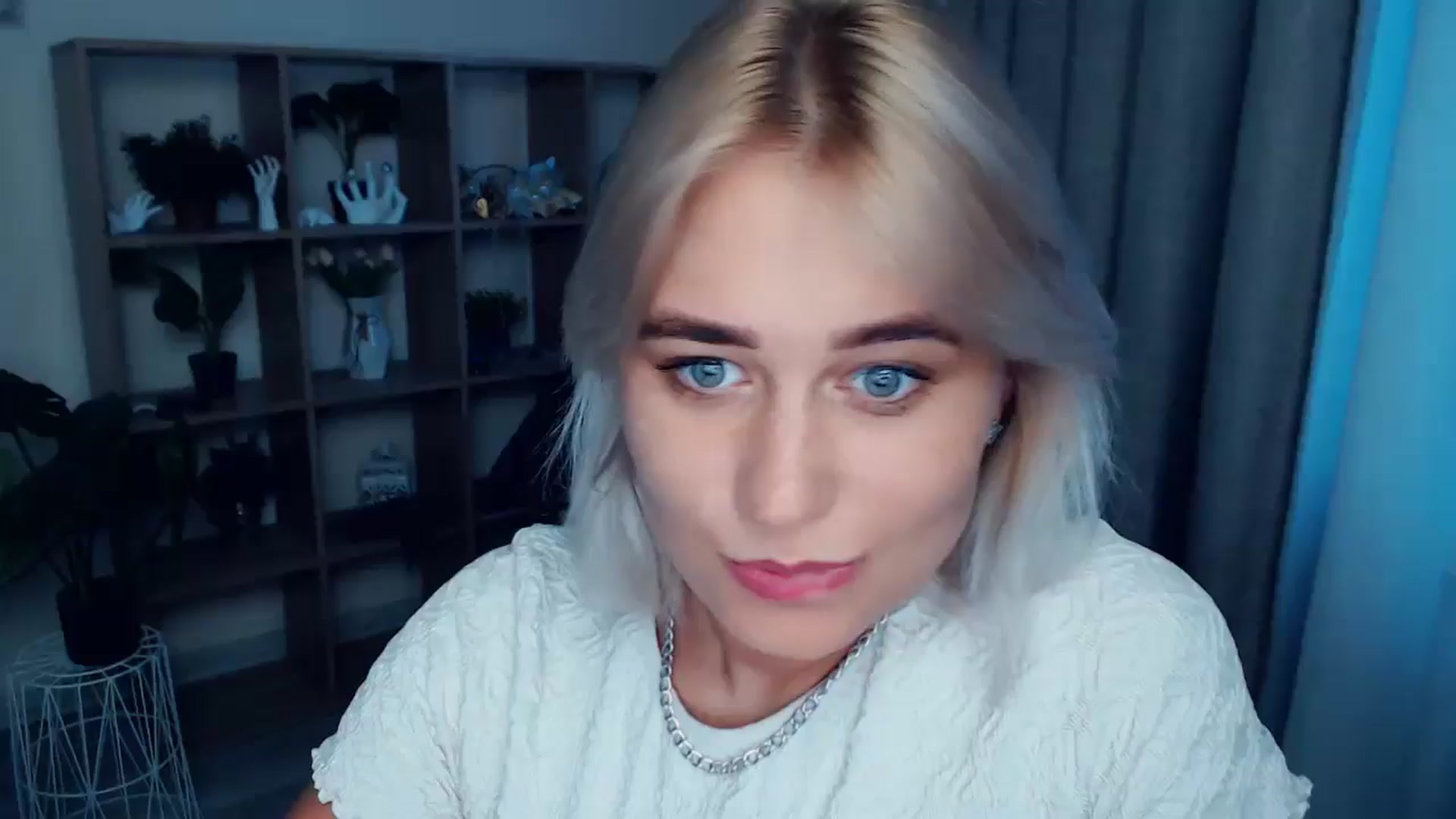 Gallery image thumbnail from Kukla_kolduna's myfreecams stream on, 07/28/2024, 17:49 image 12 of 20