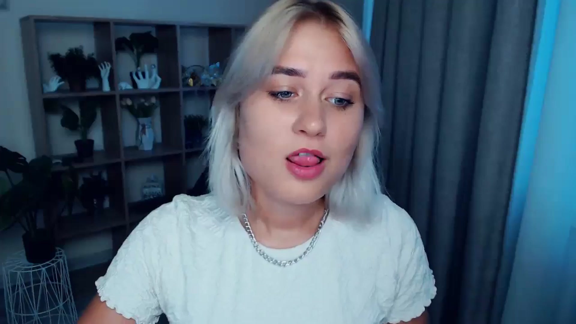 Gallery image thumbnail from Kukla_kolduna's myfreecams stream on, 07/28/2024, 17:49 image 7 of 20