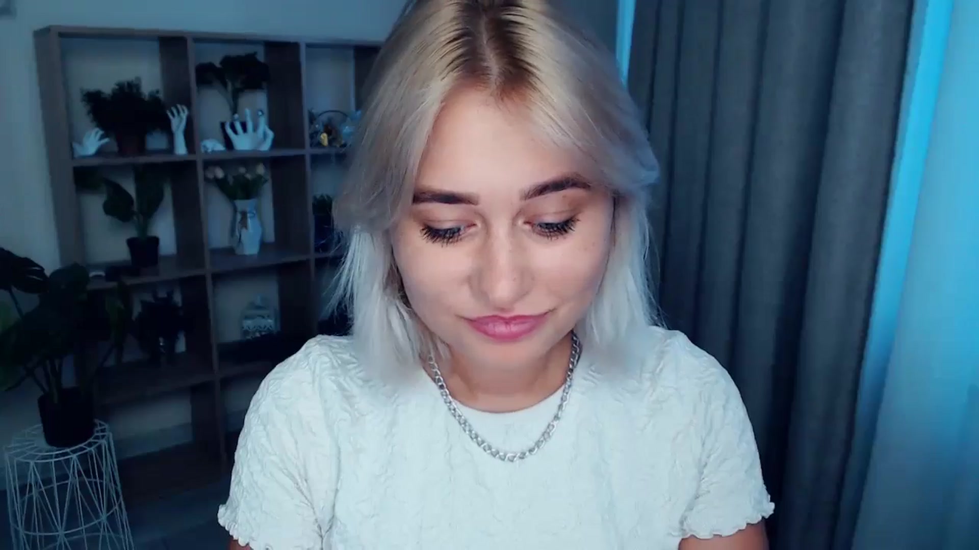 Gallery image thumbnail from Kukla_kolduna's myfreecams stream on, 07/28/2024, 17:49 image 2 of 20