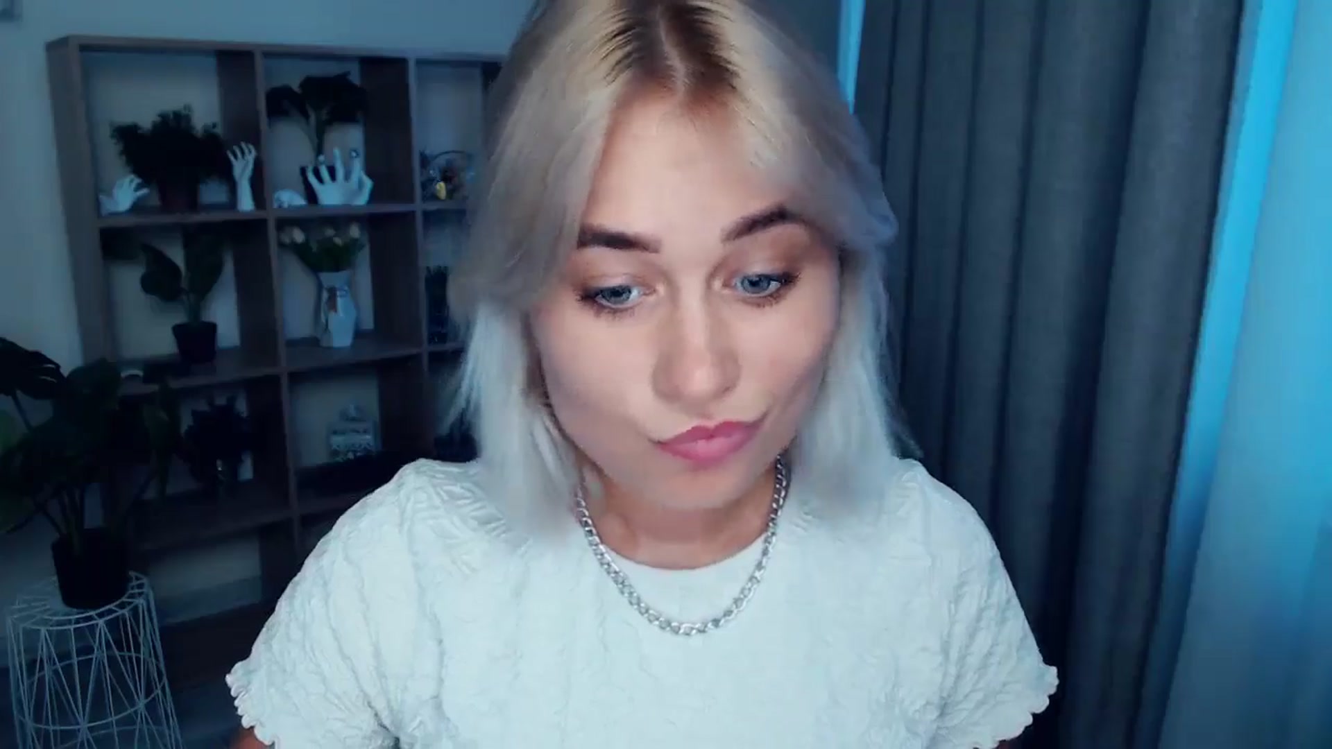 Gallery image thumbnail from Kukla_kolduna's myfreecams stream on, 07/28/2024, 17:49 image 3 of 20